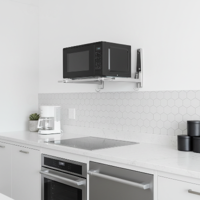 étagère pour micro ondes avec tige et crochets MicroGain