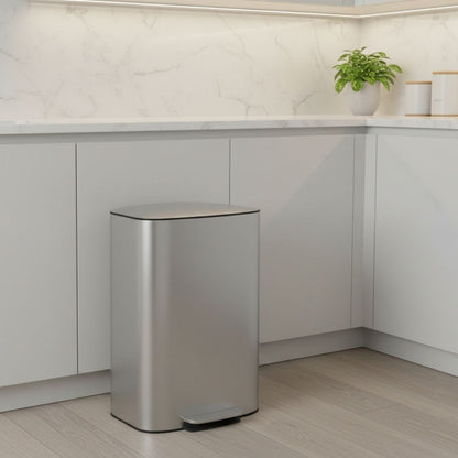 poubelle métallique 50 l design gris mat argente elegant ZenPedal50