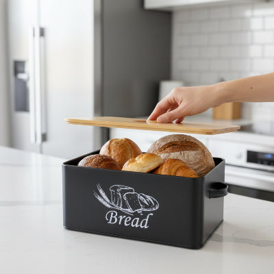 boite a pain en metal noir avec couvercle bambou Painelia