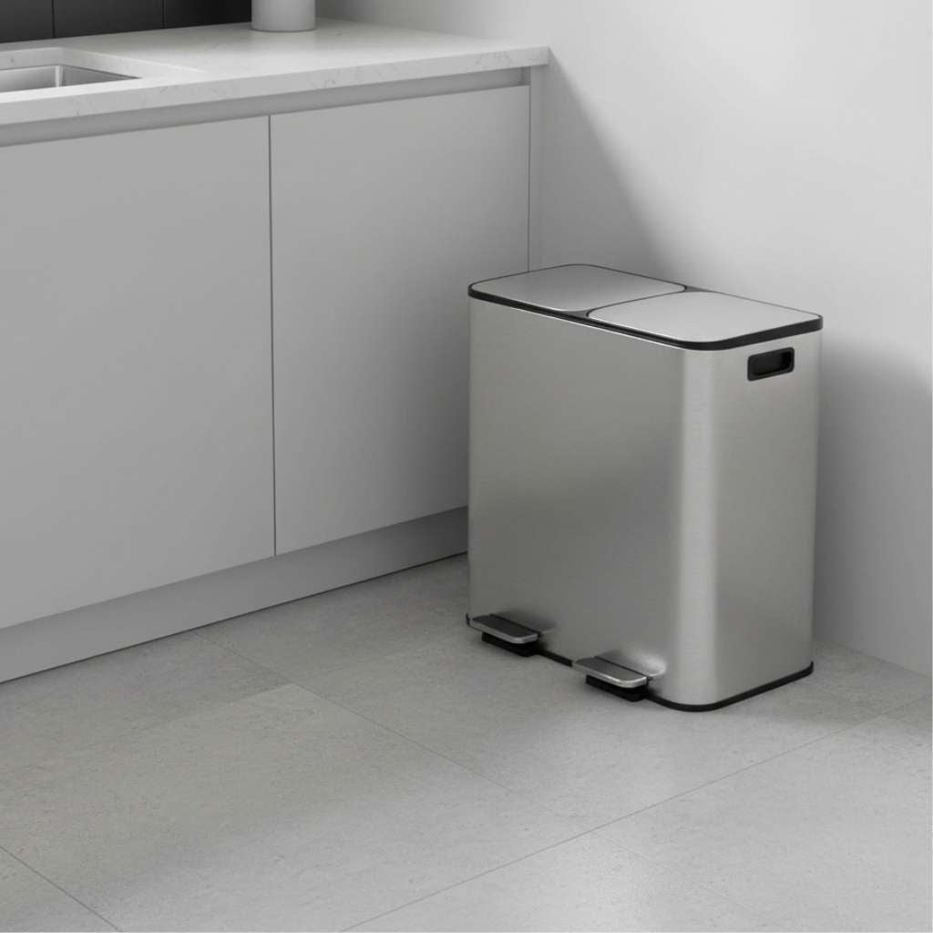 double poubelles cuisine compactes anti traces elegantes argentees Binova