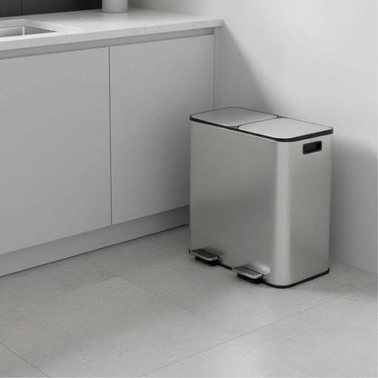 double poubelles cuisine compactes anti traces elegantes argentees Binova