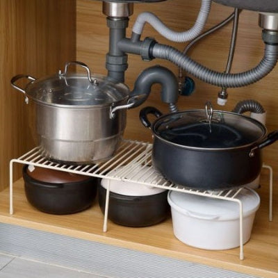 étagère cuisine retractable pour gagner plus de place sous evier
