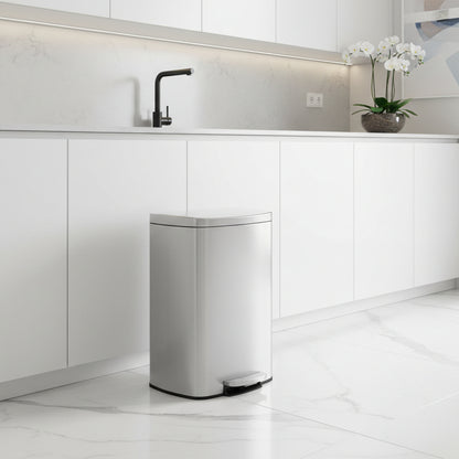 poubelle 50l pedale acier inox anti-odeurs hermetique argente HygiaStep