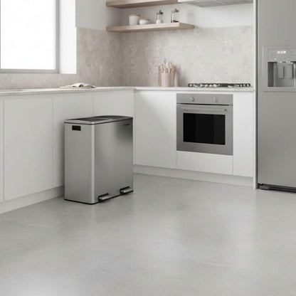 poubelle a couvercle double aluminium cuisine hygienique pedale argente Dualis60L