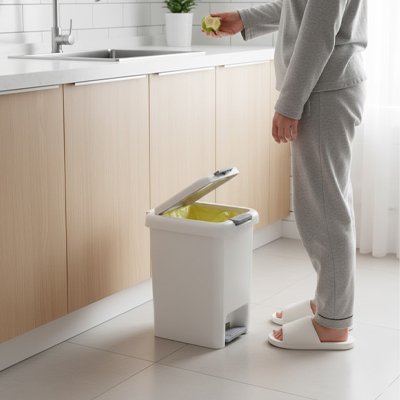 poubelle cuisine compacte à pédale blanche 10L EasyPedal