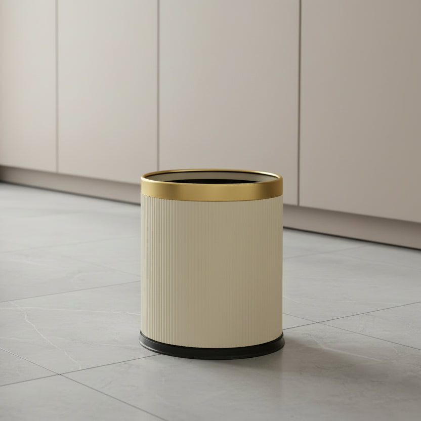 poubelle design beige minimaliste compact 23.5x23.5x27cm NordikBin Gold