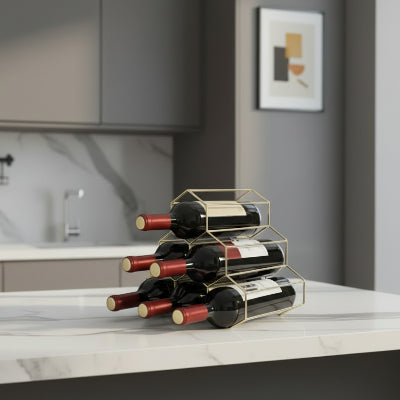 Range bouteille métal or compact luxe stable sur table salon