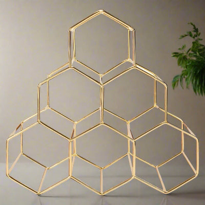 Range bouteille métal or structure solide vide six bouteilles