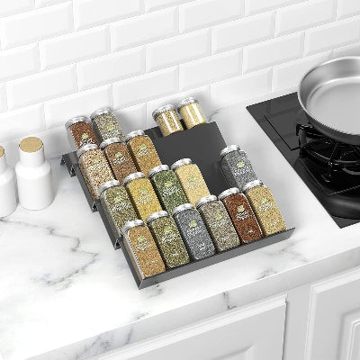 Rangement épices tiroir plein pots sur plan de travail Spiceslide